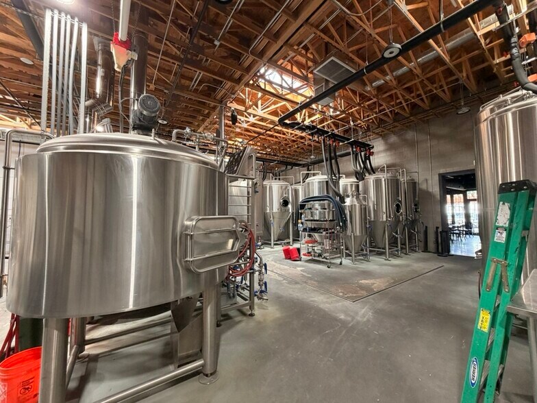 More Photos Of 1327 S Main St, Las Vegas Restaurant For Lease