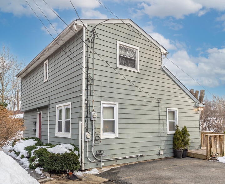 More Photos Of 217-219 Hamburg Tpke, Bloomingdale Freestanding For Sale