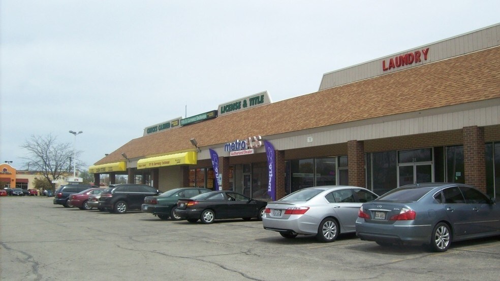 Primary Photo Of 3114-3134 11th St, Rockford Unknown For Sale