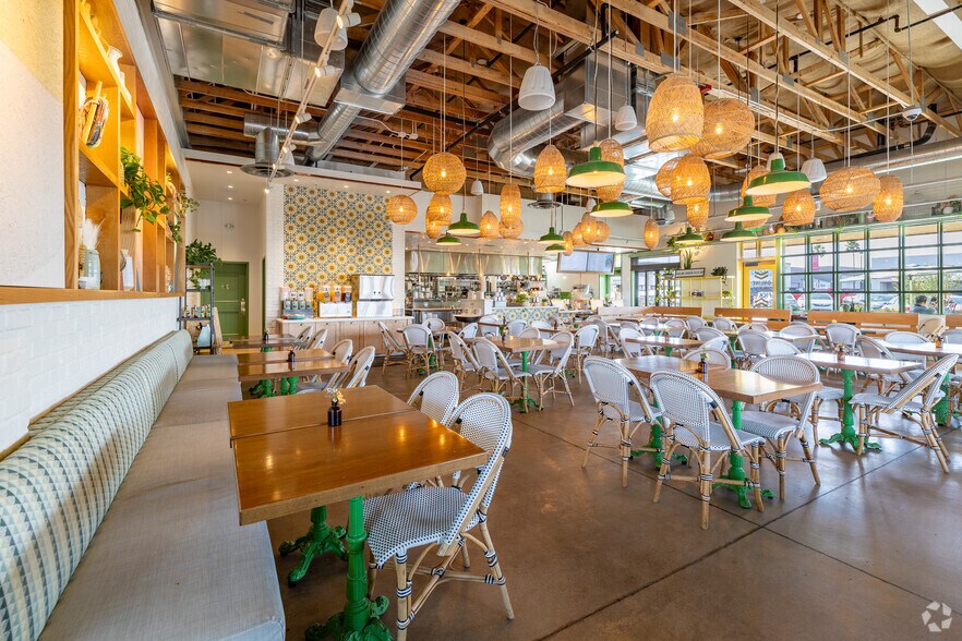 More Photos Of 2960 N Campbell Ave, Tucson Restaurant For Sale