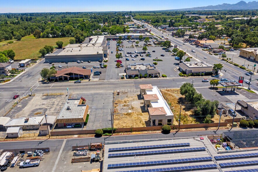 More Photos Of 21 E Gridley Rd, Gridley Office For Sale