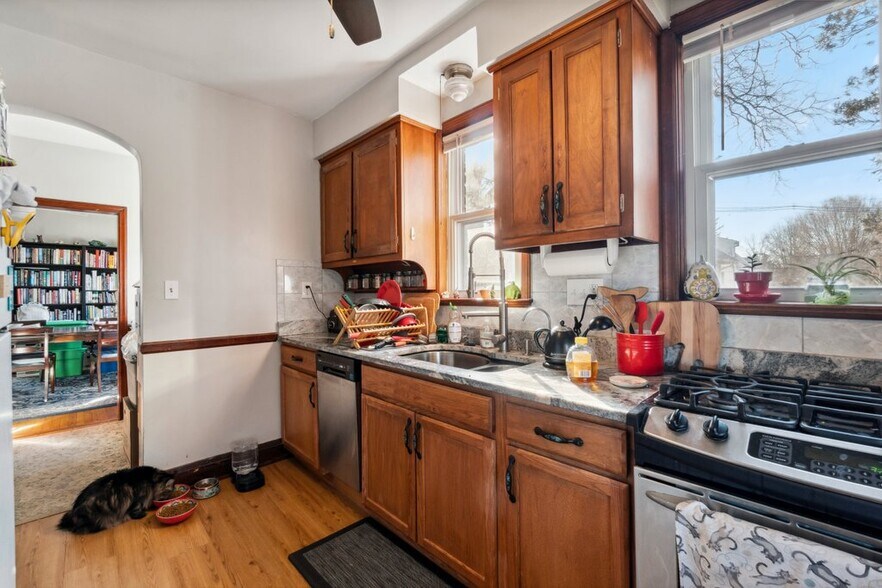 More Photos Of 310 Gittings Ave, Baltimore Apartments For Sale