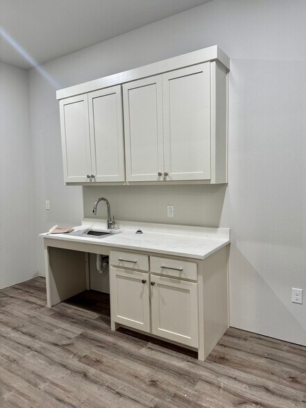 More Photos Of 3411 Cross Timbers Rd, Flower Mound Office For Sale