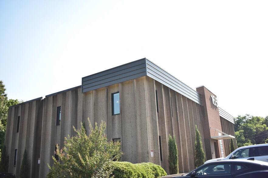 More Photos Of 165 W South St, Hernando Office Residential For Lease