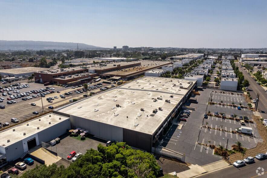 More Photos Of 2610-2660 Columbia St, Torrance Manufacturing For Lease