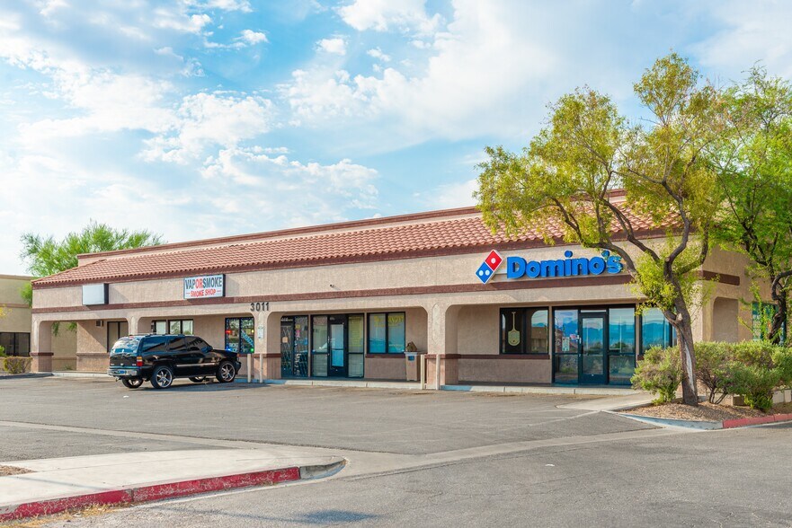 More Photos Of 3011 W Lake Mead Blvd, North Las Vegas General Retail For Sale