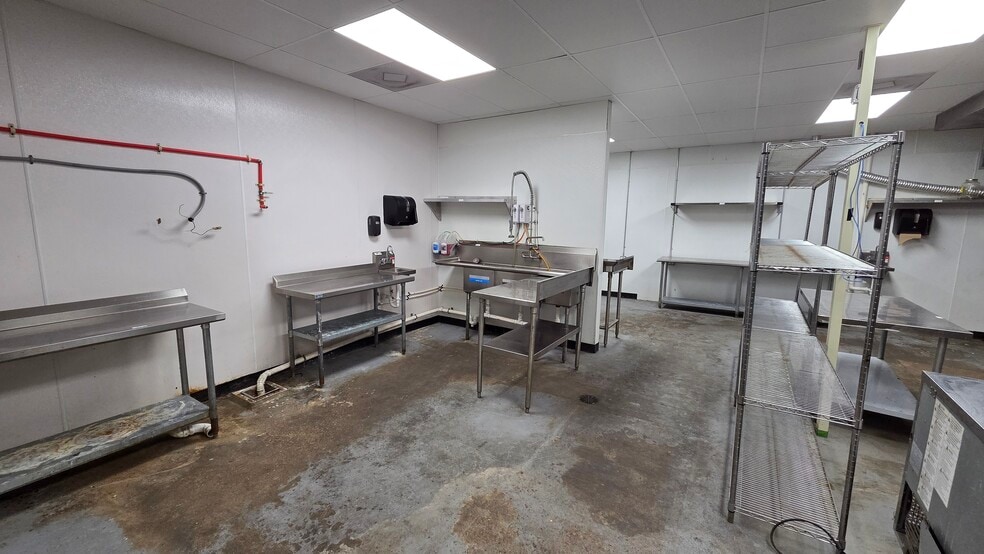 More Photos Of 508 Orapax St, Norfolk Restaurant For Lease
