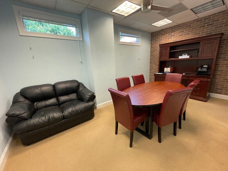 More Photos Of 4646 Princess Anne Rd, Virginia Beach Office For Sale