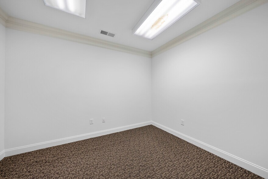 More Photos Of 8313 Six Forks Rd, Raleigh Office For Sale