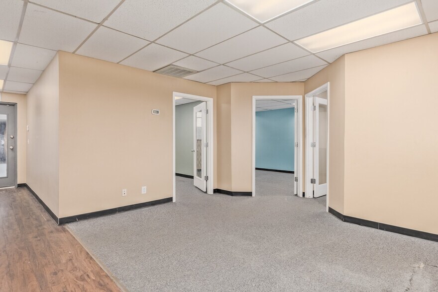 More Photos Of 5815 N Black Canyon Hwy, Phoenix Medical For Lease