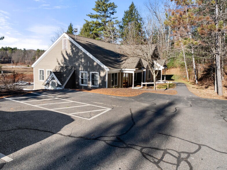 More Photos Of 401 Gilford Ave, Gilford Medical For Sale