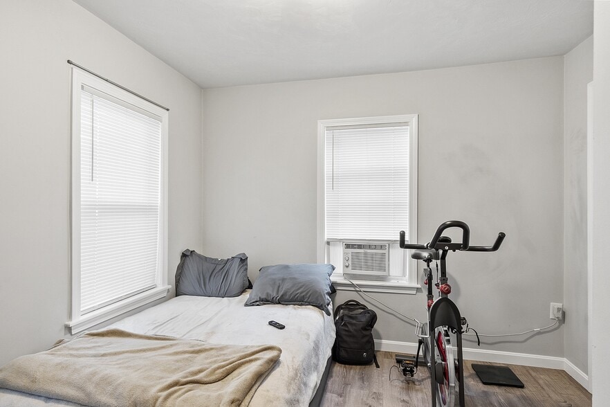 More Photos Of 36-38 Houghton St, Worcester Apartments For Sale