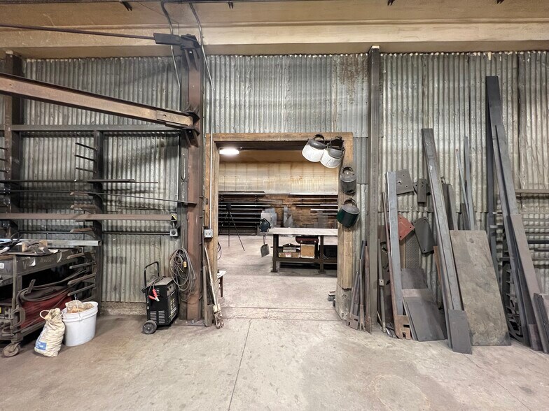 More Photos Of 6101 S 2nd St, Tetonia Service For Sale