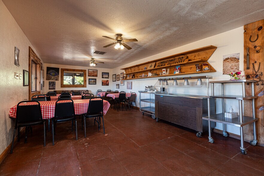 More Photos Of 2040 Long Rd Cyn, Kanab Freestanding For Sale