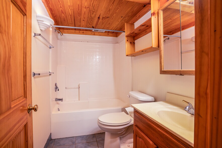 More Photos Of 53 W Main St, Bloomsburg Apartments For Sale