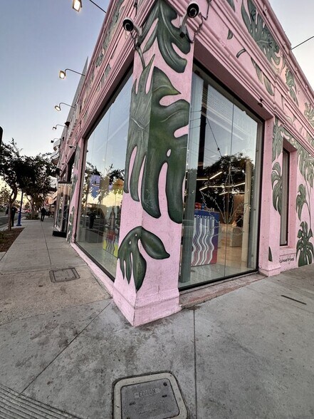More Photos Of 1155-1157 N La Brea Ave, West Hollywood Storefront For Sale