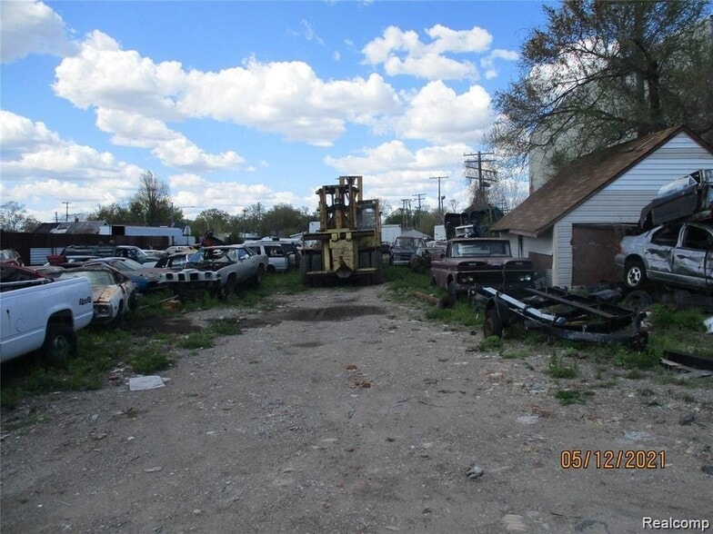 More Photos Of 7170 E McNichols Rd, Detroit Manufacturing For Sale