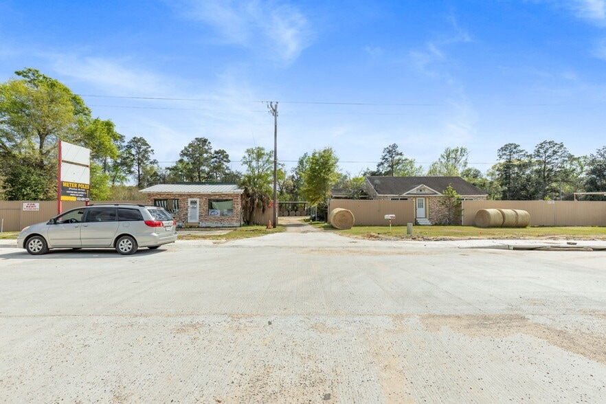 More Photos Of 22380 Highway 105, Cleveland Light Distribution For Sale