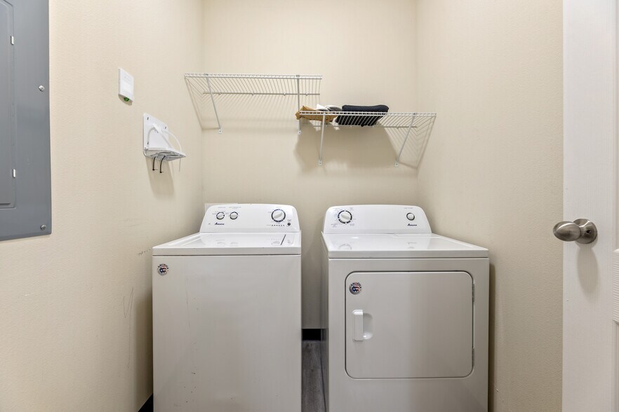 More Photos Of 702 Santee St, Prairie View Apartments For Sale