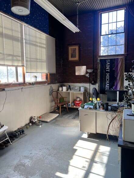 More Photos Of 513 Hegeman Ave, Colchester Industrial For Sale