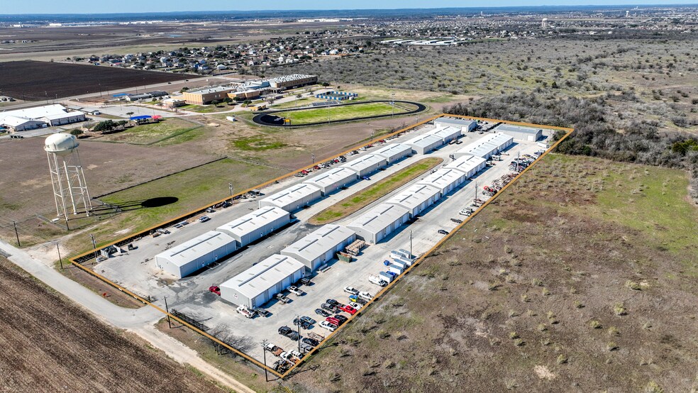 Primary Photo Of 395 County Road 202, Kyle Unknown For Lease