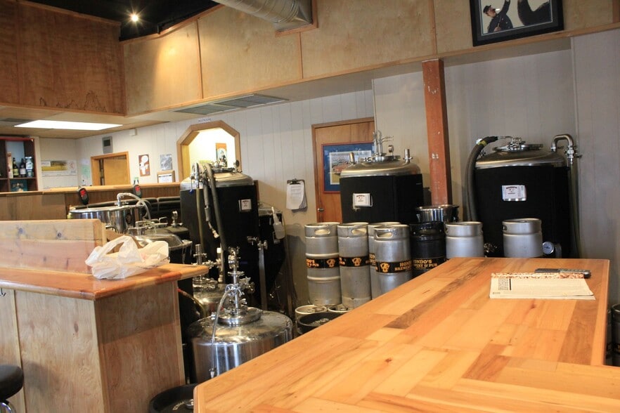 More Photos Of 2703 Marine Dr, Astoria Bar For Sale