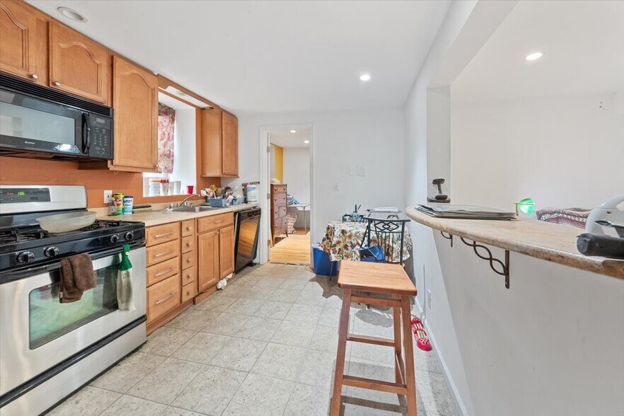 More Photos Of 30 College Pl, Yonkers Multifamily For Sale