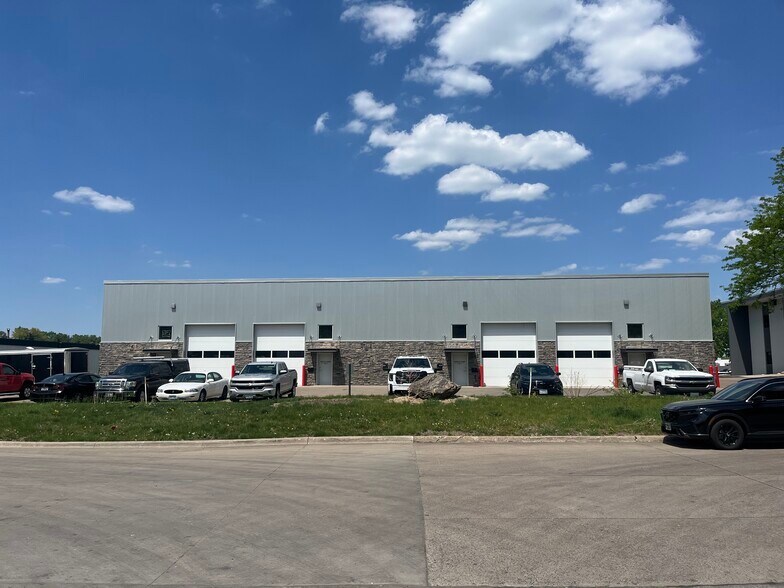 More Photos Of 2851 S Anthony Ln, Minneapolis Warehouse For Lease