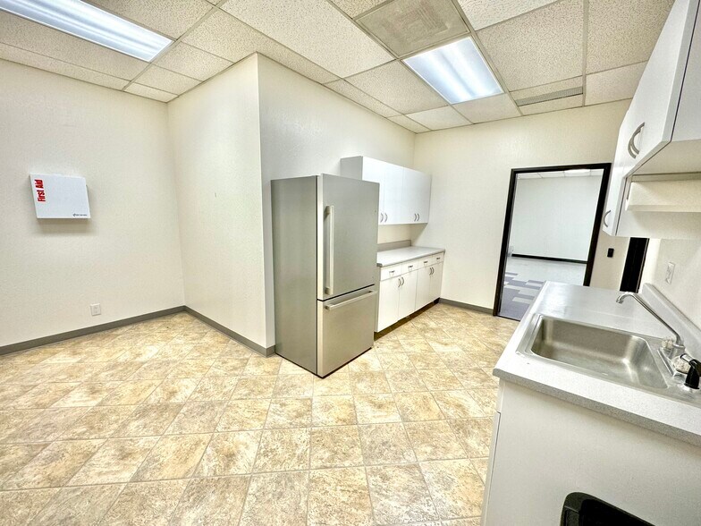 More Photos Of 3350 Scott Blvd, Santa Clara Research And Development For Sale