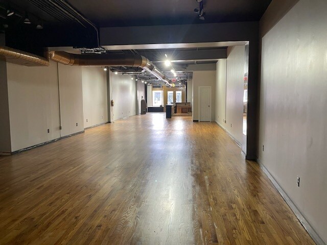 More Photos Of 129 Hay St, Fayetteville Storefront Retail Office For Lease