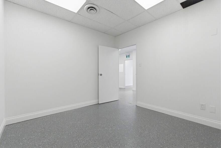 More Photos Of 397 Humberline Dr, Toronto Warehouse For Sale