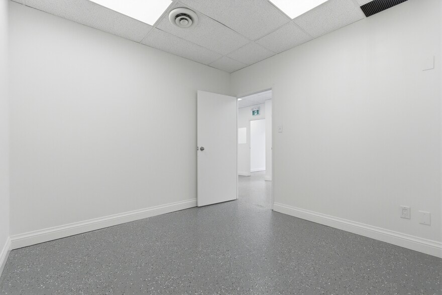More Photos Of 397 Humberline Dr, Toronto Warehouse For Sale