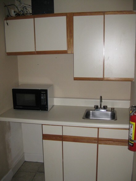 More Photos Of 724-734 Holcomb Bridge Rd, Norcross Loft Creative Space For Sale