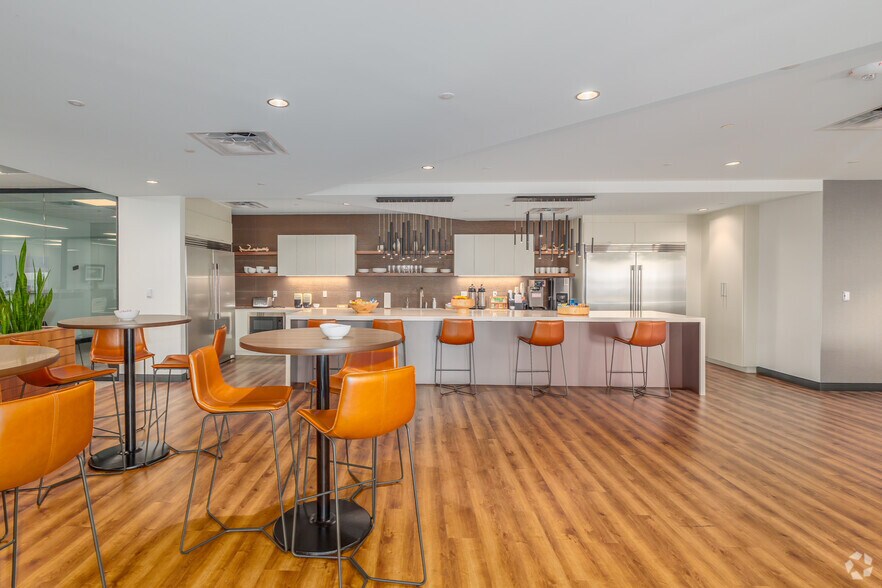 More Photos Of 6100-6120 S Yale Ave, Tulsa Unknown For Lease