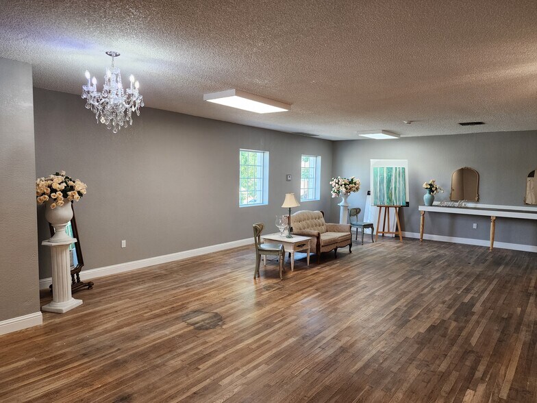 More Photos Of 142-144 N K St, Tulare Restaurant For Sale