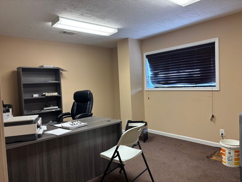 More Photos Of 4181 Magnolia St, Pearland Manufacturing For Lease