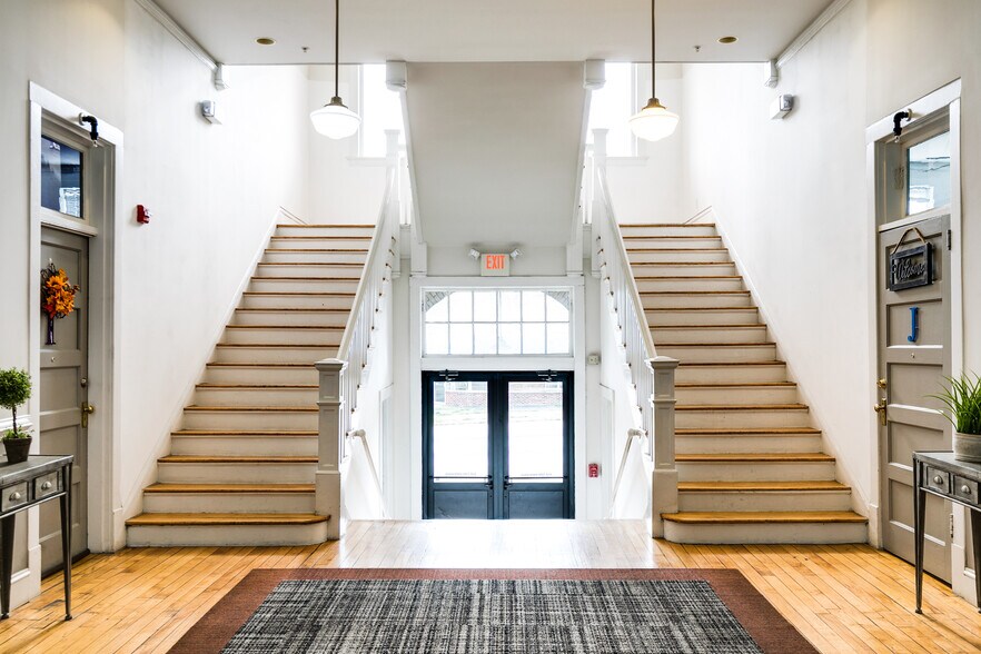 More Photos Of 141 E Wythe St, Petersburg Apartments For Sale