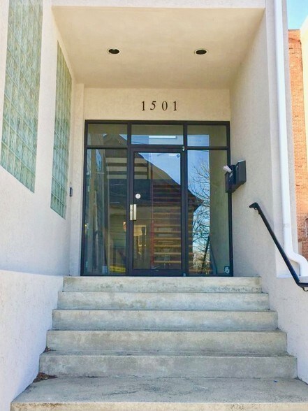 More Photos Of 1501 N Walnut St, Wilmington Office For Sale