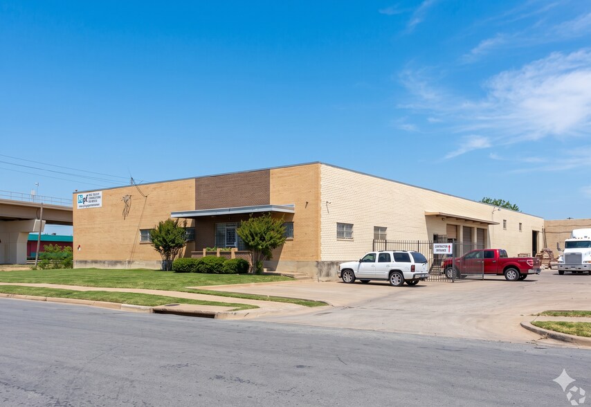 Primary Photo Of 2819 Blystone Ln, Dallas Distribution For Lease