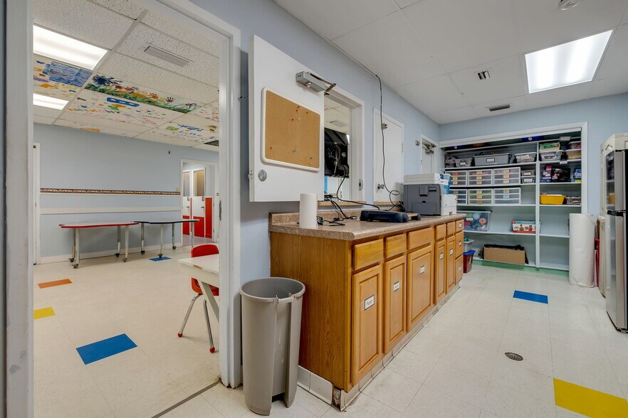 More Photos Of 3472 N Monroe St, Tallahassee Office For Sale