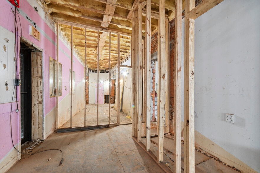 More Photos Of 800-804 W Girard Ave, Philadelphia Storefront Retail Office For Sale