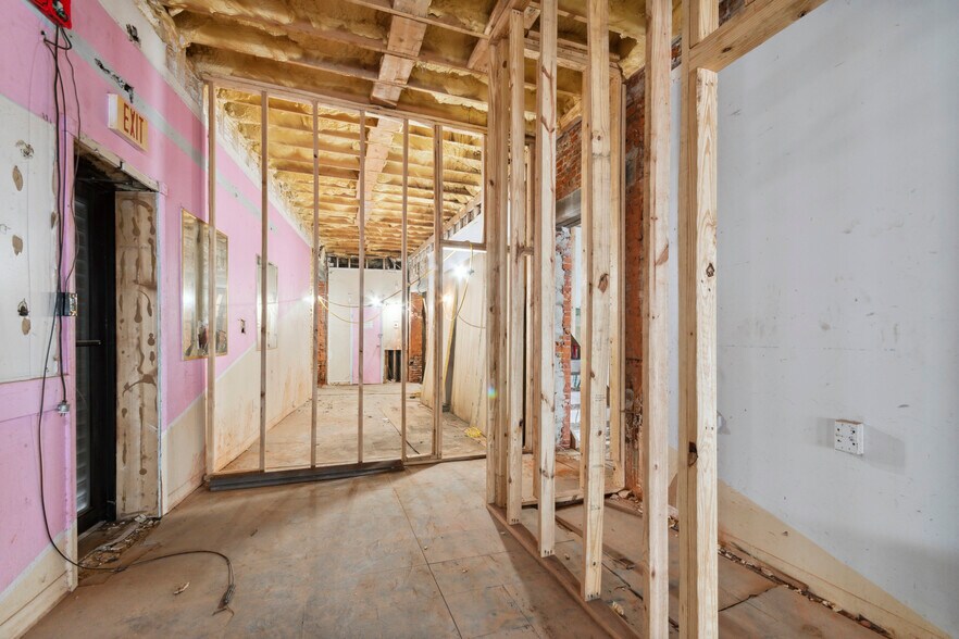 More Photos Of 800-804 W Girard Ave, Philadelphia Storefront Retail Office For Sale