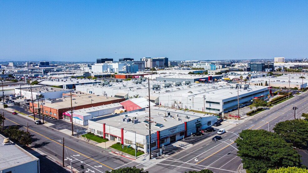 More Photos Of 600 Lairport St, El Segundo Warehouse For Lease