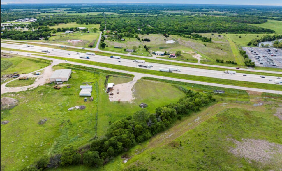More Photos Of 15508 Interstate 35 North Frontage Road, Elm Mott Land For Sale
