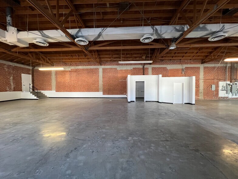 More Photos Of 1712 W Temple St, Los Angeles Restaurant For Lease