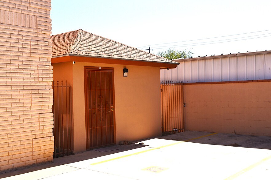 More Photos Of 1719 Willow St, Laredo Apartments For Sale