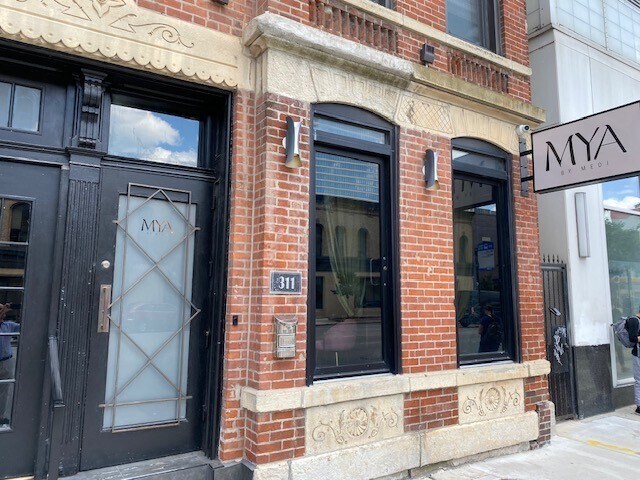 More Photos Of 311 W Chicago Ave, Chicago Restaurant For Lease