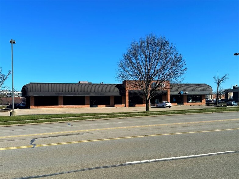 Primary Photo Of 199 E Alex Bell Rd, Centerville Freestanding For Lease