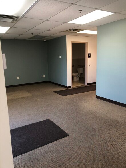 More Photos Of 3752 Imperial St, Frederick Light Manufacturing For Sale