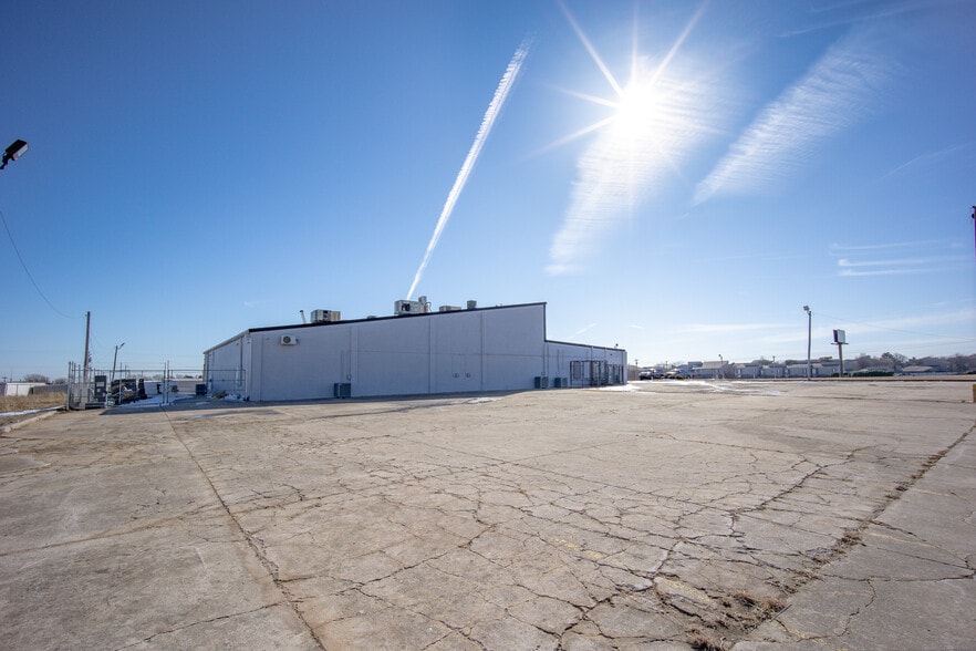 More Photos Of 6825 W Wilshire Blvd, Oklahoma City Theater Concert Hall For Sale